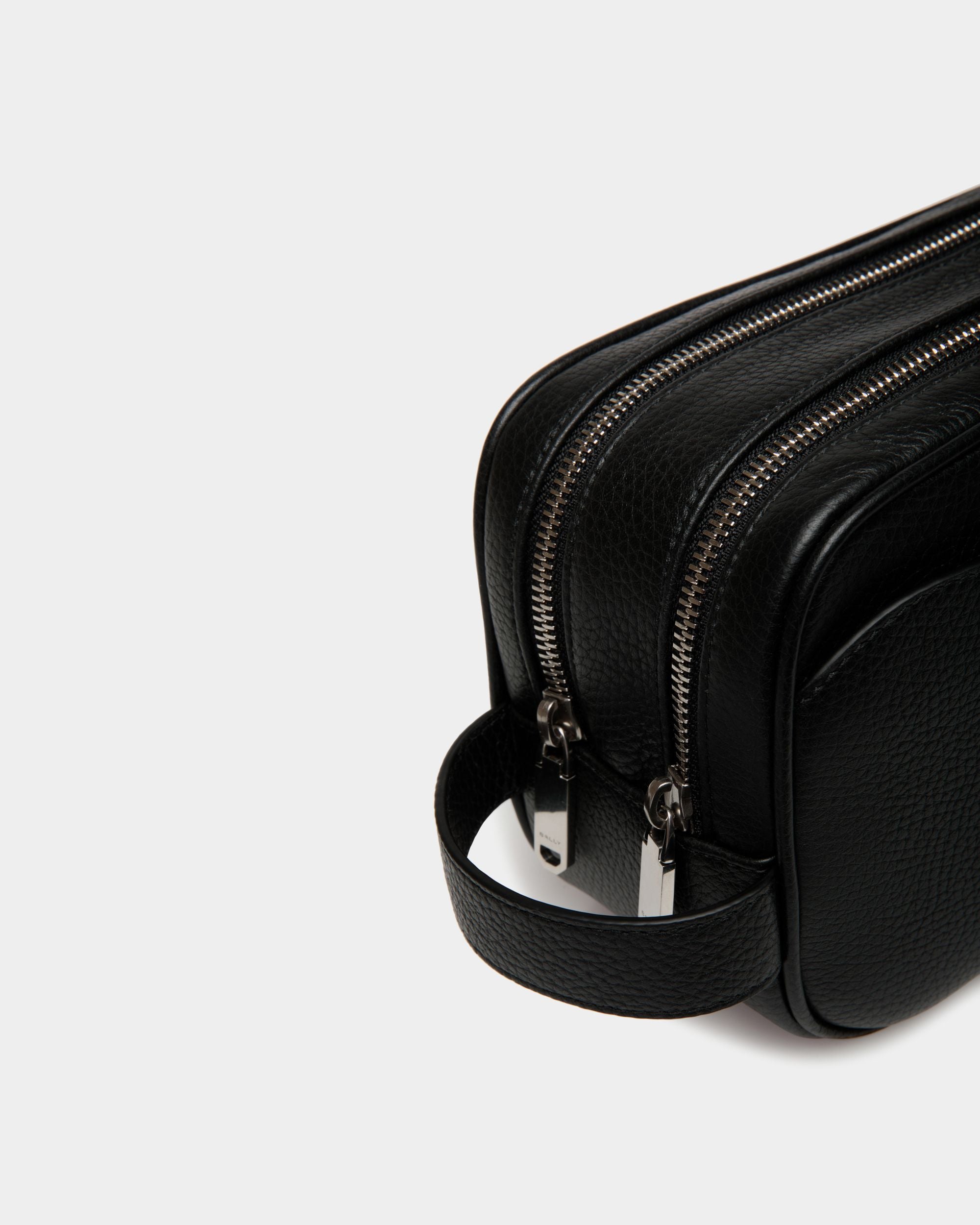 Beauty Case Oeden In Pelle Nera - Uomo - Bally - 05