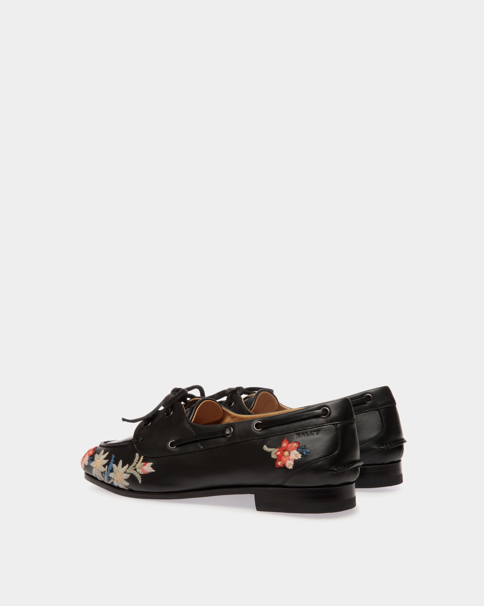 Mocassino Winter Capsule In Pelle Nera Con Ricamo Alpine Flowers - Donna - Bally - 03